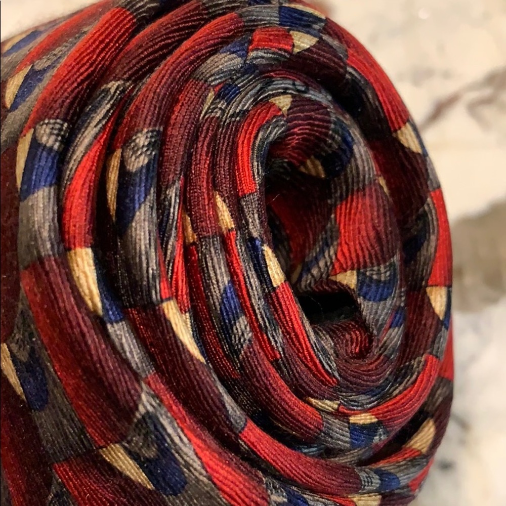J.Z Richards tie red blue gray tan silk - Picture 16 of 16